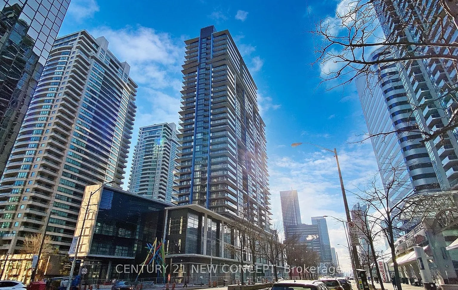 4955 Yonge St — Photo 1
