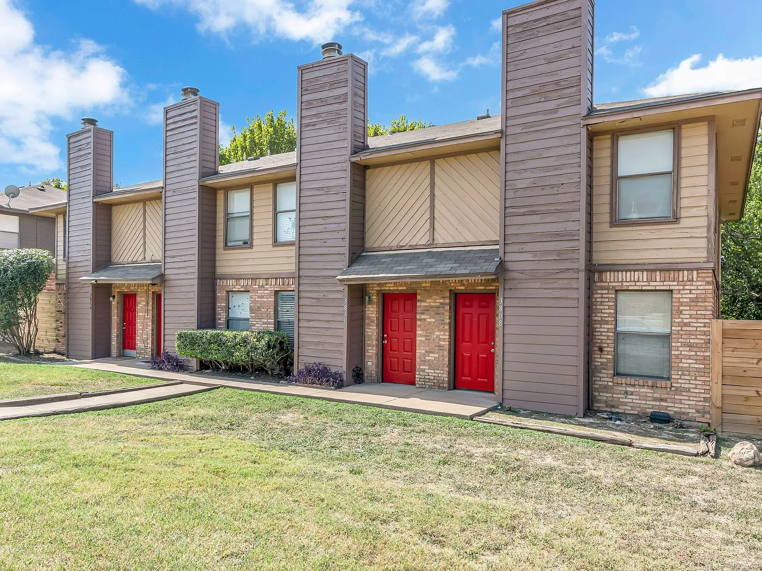 Coates Circle 4 plex — Photo 3