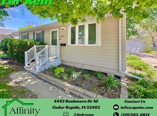4442 Rushmore Dr NE, Cedar Rapids, IA 52402