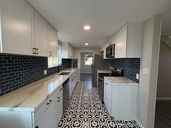 4th image of 2435 Piros Dr