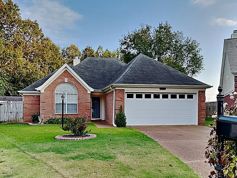 2966 Woodland Ash Cv
