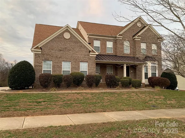 1916 Seefin Ct, Indian Trail, NC 28079