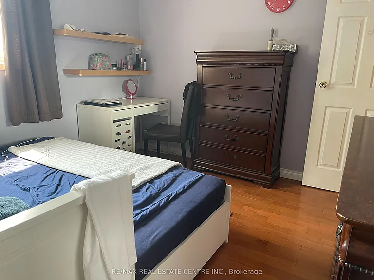 3223 Shadetree Dr — Photo 12