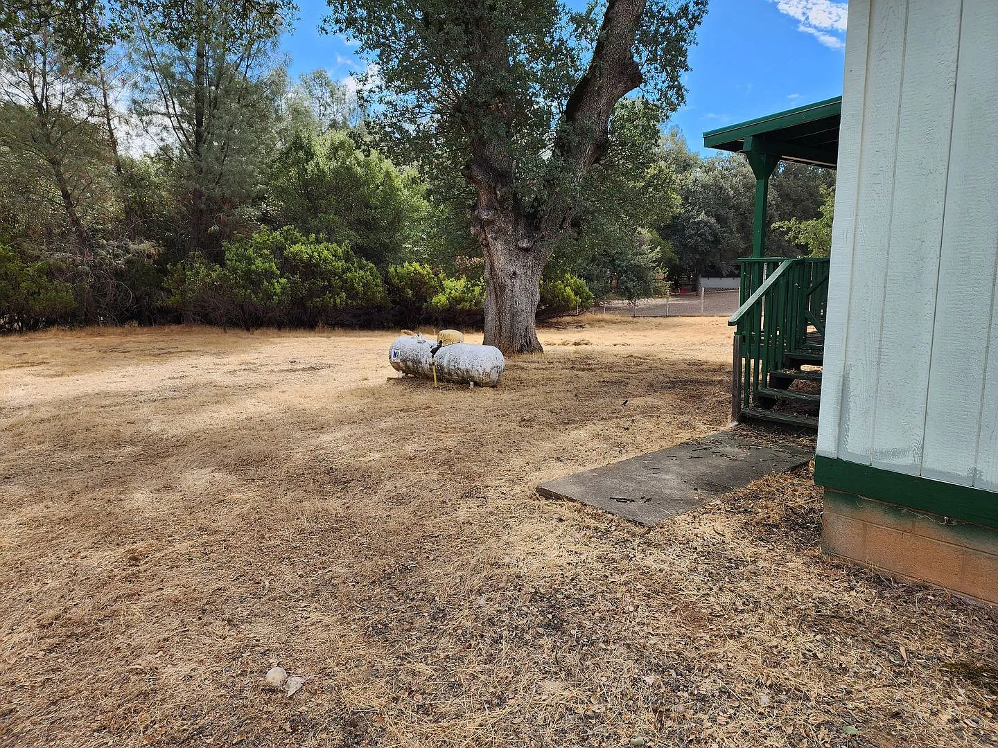2 bed, 1.0 bath, 1200 sqft, $1,400 — Photo 3