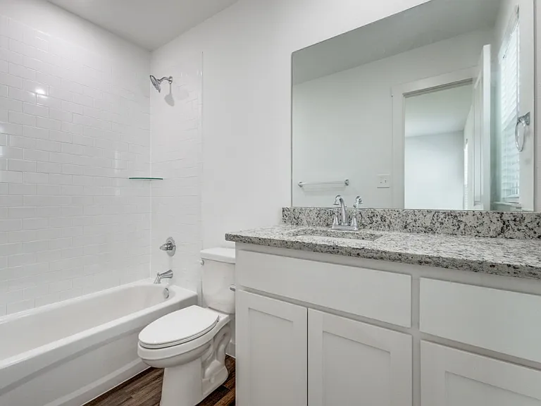 1035 Ray Dr — Photo 7