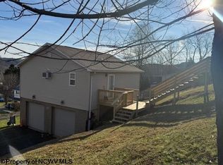 112 Knouse Ln, Morgantown, WV