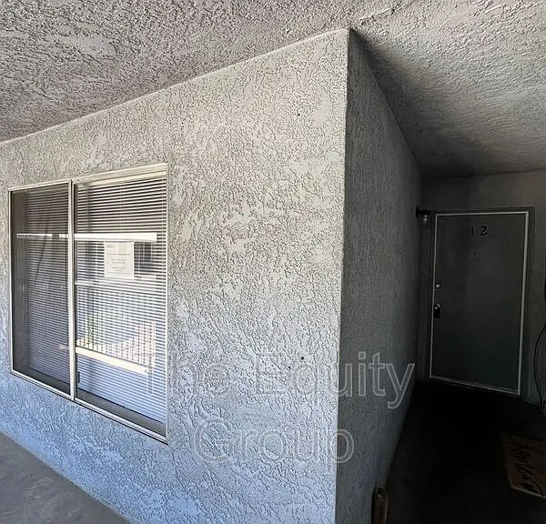 258 N G St #12 — Photo 2