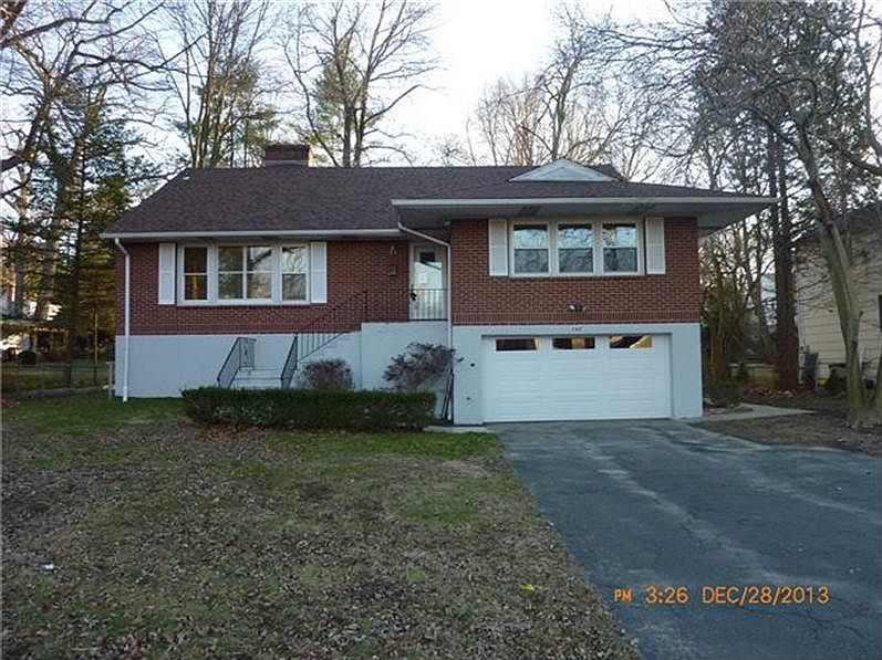 1st image of 142 Hunter Ave