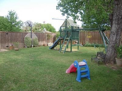 2nd image of 833 Woodmoor Dr