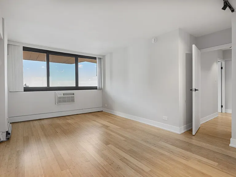The Duplex Tower — Photo 174