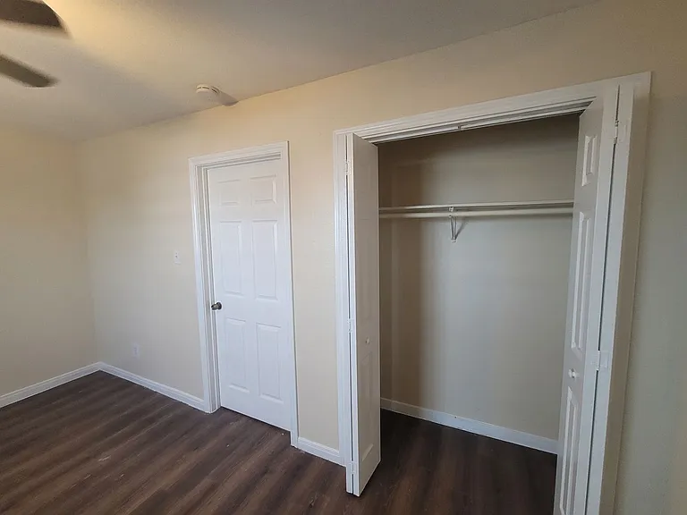 2801 Avenue M — Photo 14