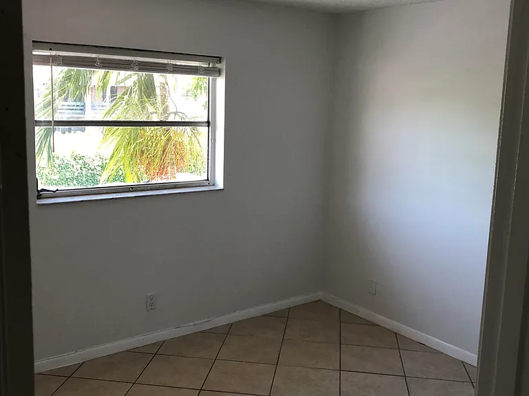 5192 NE 6th Ave #824 — Photo 7