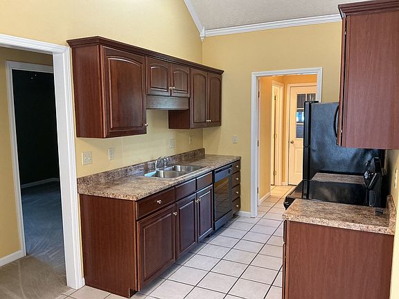 2nd image of 16 Homeview Cv