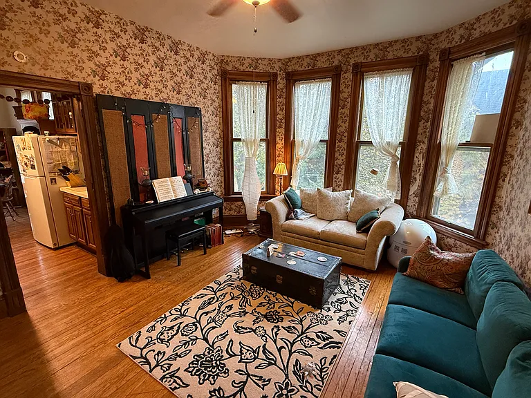 Spacious Living Room!
