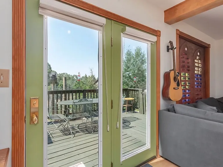 274 N Willow St — Photo 8