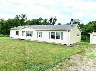 1165 S Wake Rd, New Berlin, IL 62670