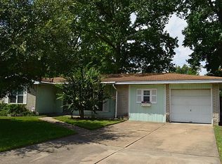 6911 Pinetex Dr, Humble, TX 77396