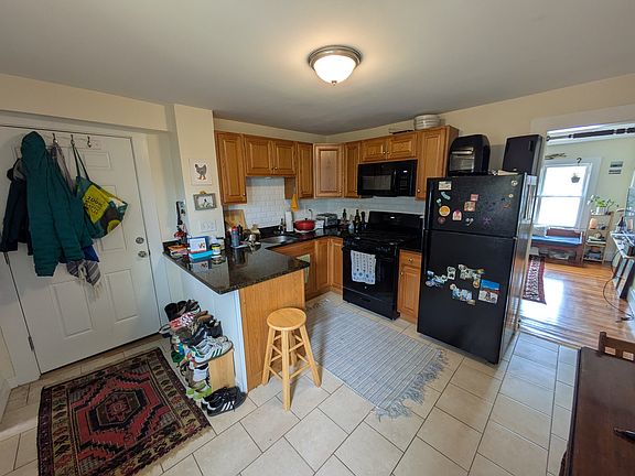 4th image of 78 Decatur St