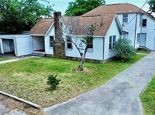 103 W Depot St, Refugio, TX 78377