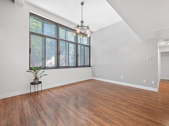 5th image of 1261 Parkway Ave APT 32