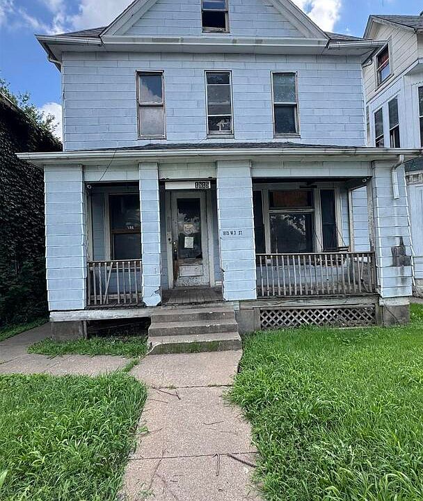 1st image of 1815 W 3rd St