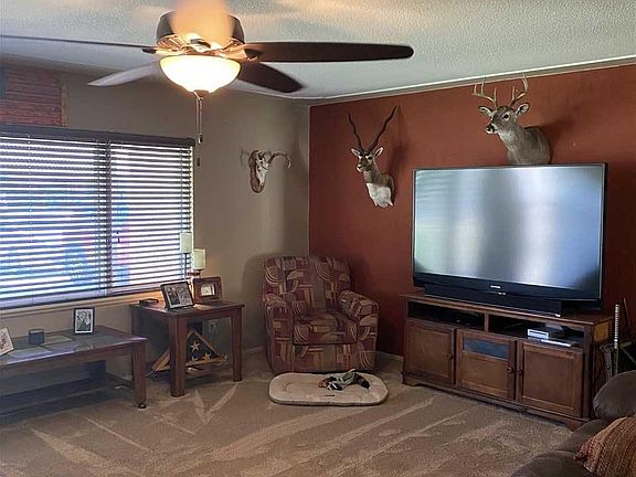 3rd image of 1504 W Ural Dr