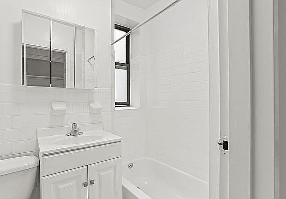 5th image of 628 W 151st St APT 5G