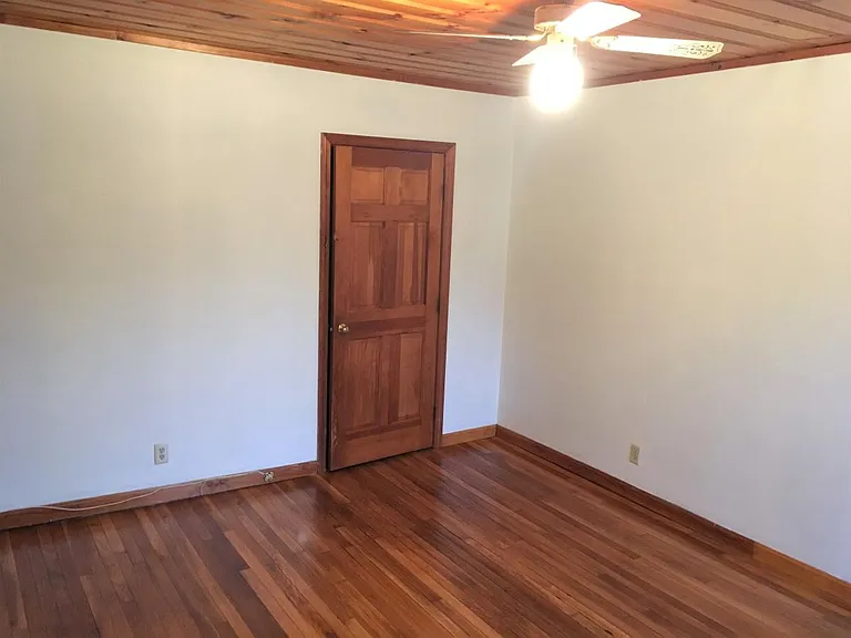 87 Billings St — Photo 8