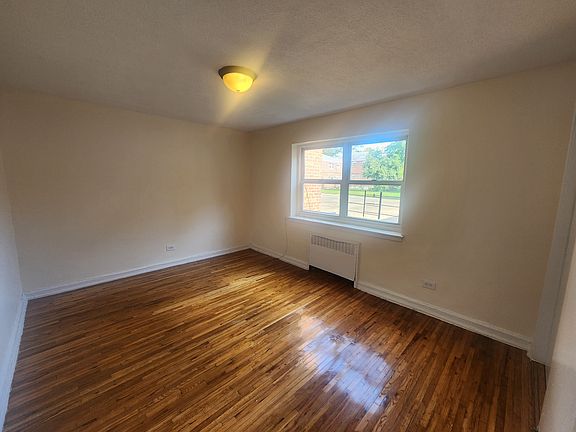 5th image of 10-61 Hartman Ln #1A