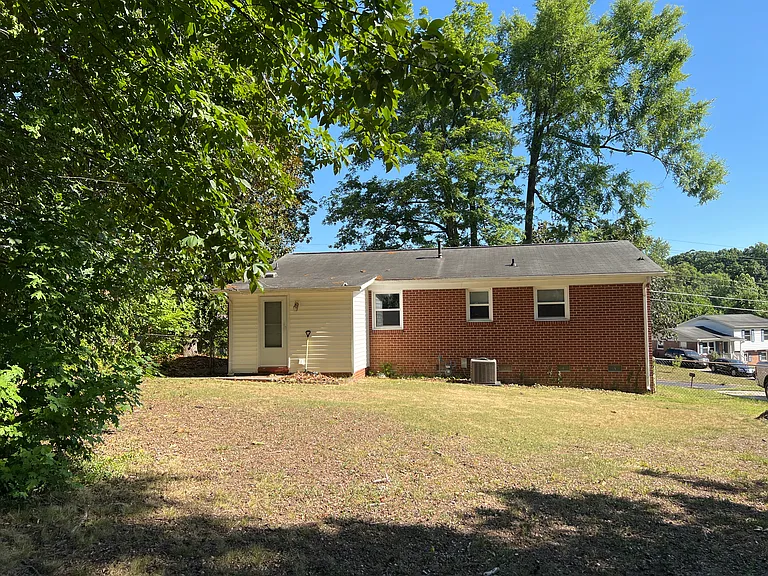 2320 Glenhaven Dr — Photo 18
