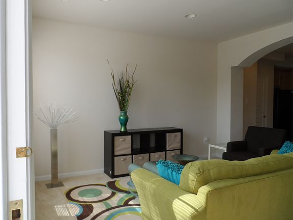 Spacious, carpeted living room