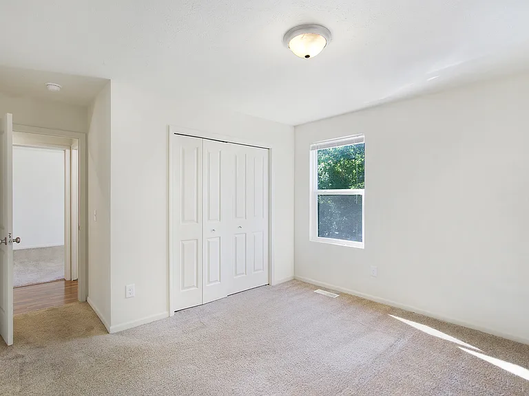 2643 Redwood Ave — Photo 20