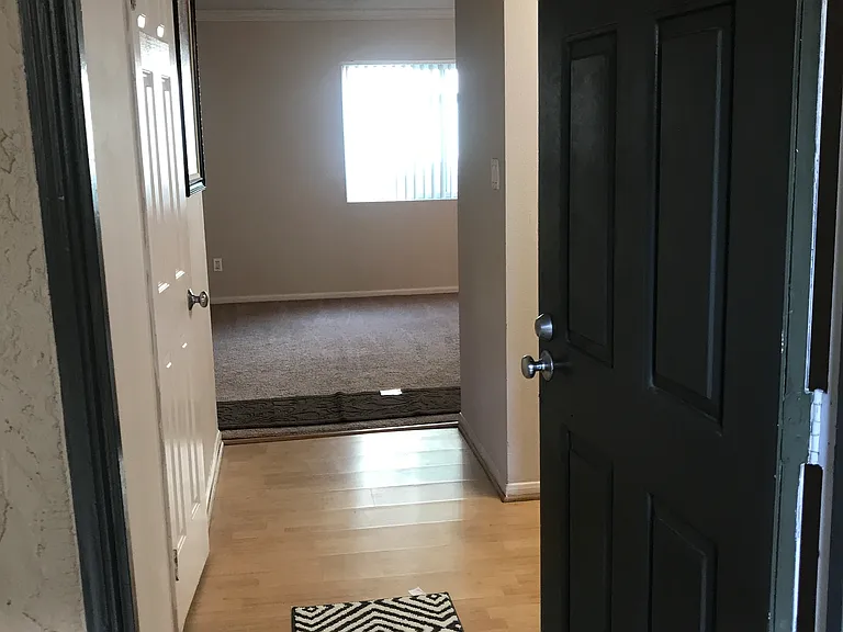7525 Charmant Dr #111 — Photo 35