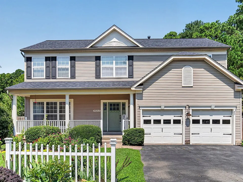 48262 Easton Ct