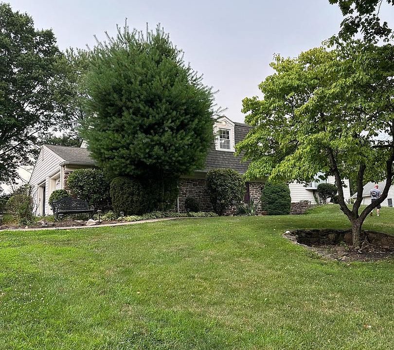 2nd image of 26 High Point Dr