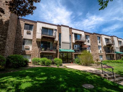1461 N Winslowe Dr APT 101, Palatine, IL, 60074