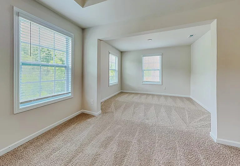 5301 Ennisworth Ln — Photo 9