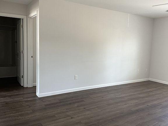 2nd image of 40 Horseback Rd #2