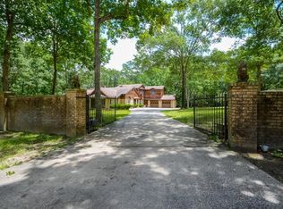 7715 Shadow Ln, Conroe, TX 77304