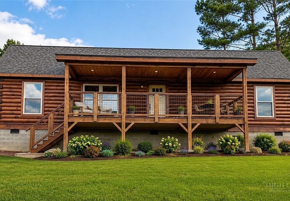 1st image of 608 Willowbend Lane