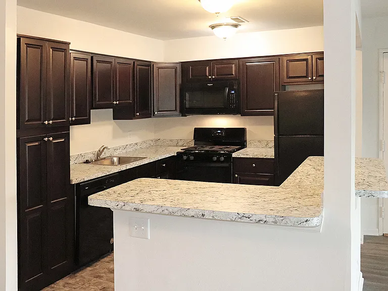 Wynnewood Park Apartments — Photo 20