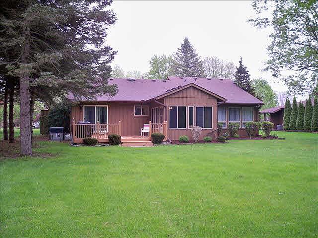 2nd image of 36765 Huron River Dr