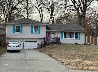 9938 W 56th St, Merriam, KS 66203