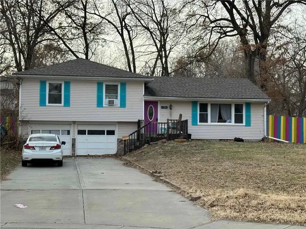 9938 W 56th St, Merriam, KS 66203