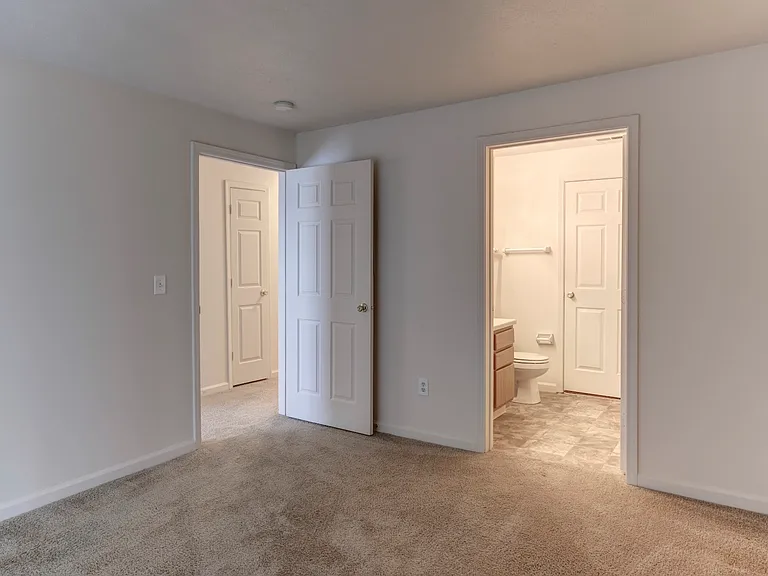 Trotters Pointe Apartments — Photo 19