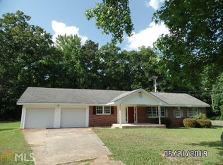 1271 Country Club Rd, Newnan, GA 30263