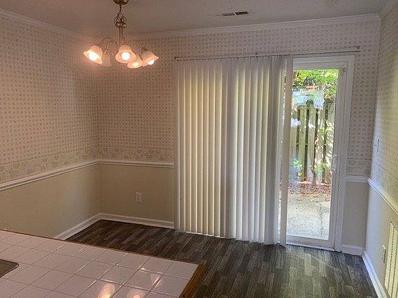 5th image of 3993III Sterling Pointe Dr #6