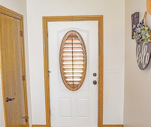4th image of 145 Calhoon St