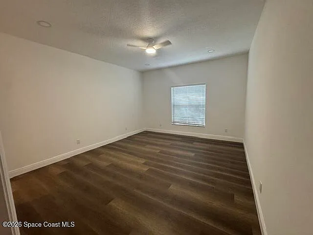 982 Villa Dr — Photo 11