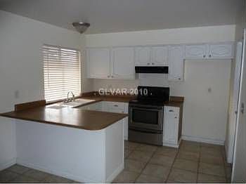 2nd image of 905 N Major Ave